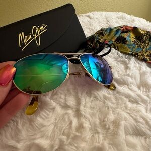 Authentic Maui Jim Baby Beach sunglasses!! Brand new!! Pristine & Gorgeous!!